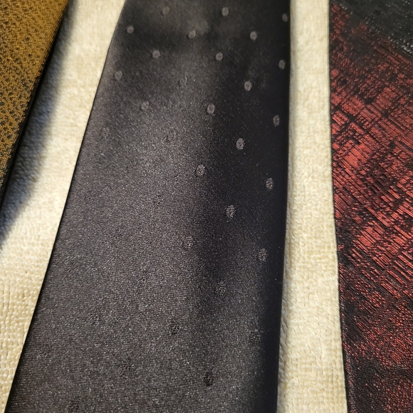 Bundle of 3 Vintage Wembley Ties In Great Colors & Designs - Picture 4 of 13
